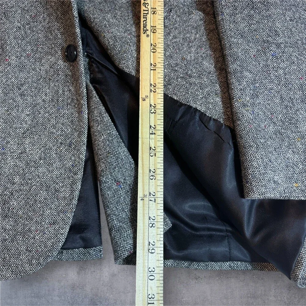 Vintage BARRINGTON TWEED WOOL Men's 44S Gray Blazer Sport Coat Two Button Jacket